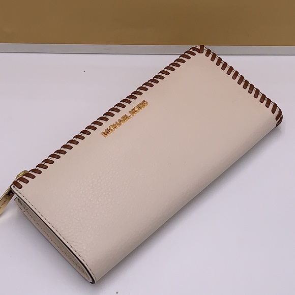 MICHAEL KORS JET SET TRAVEL LARGE THREE QUARTER ZIP WALLET LIGHT CREAM MULTI - Picture 9 of 16